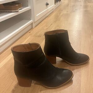 Gently worn leather j. Crew boots